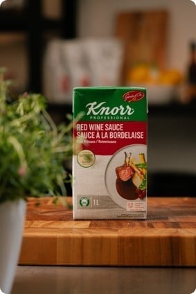 Prova vår nya rödvinssås!