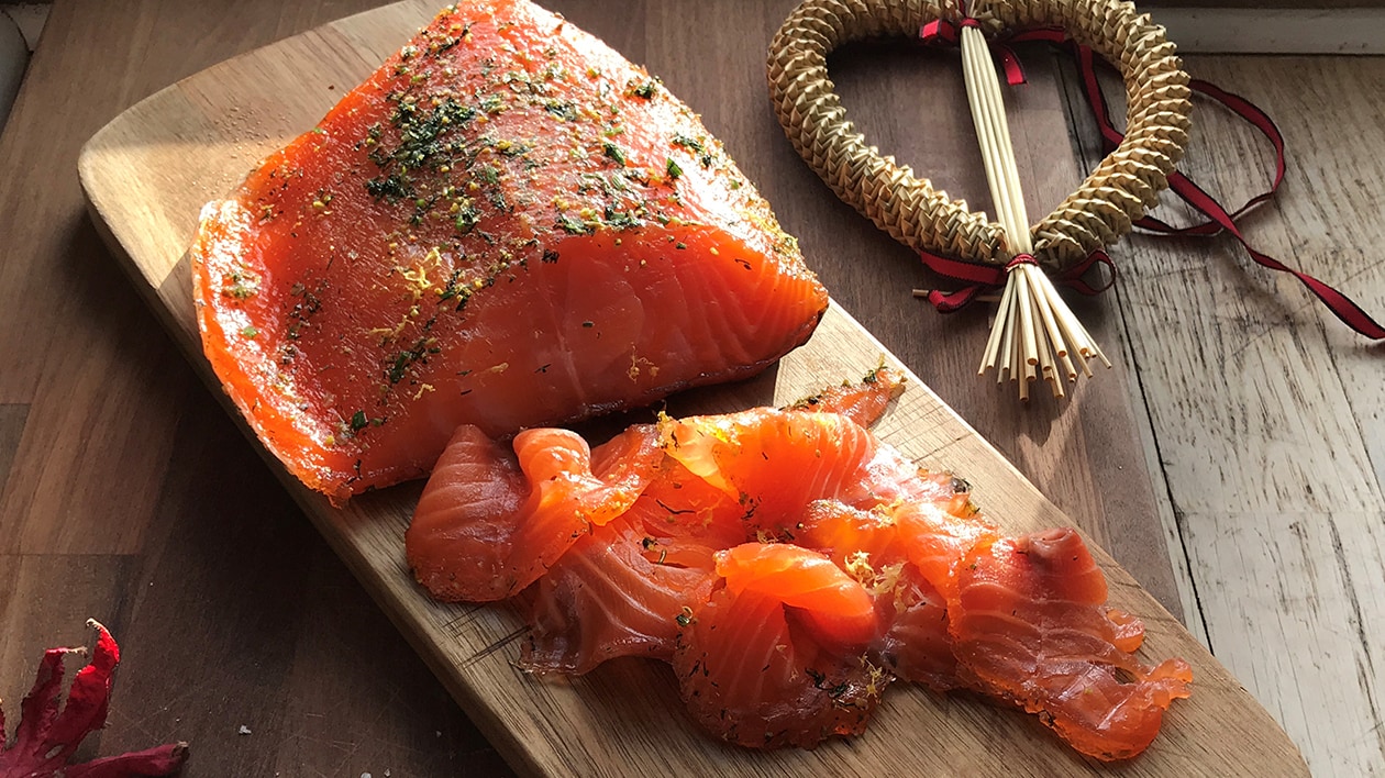 Te gravadlax med anis, fänkål & dill