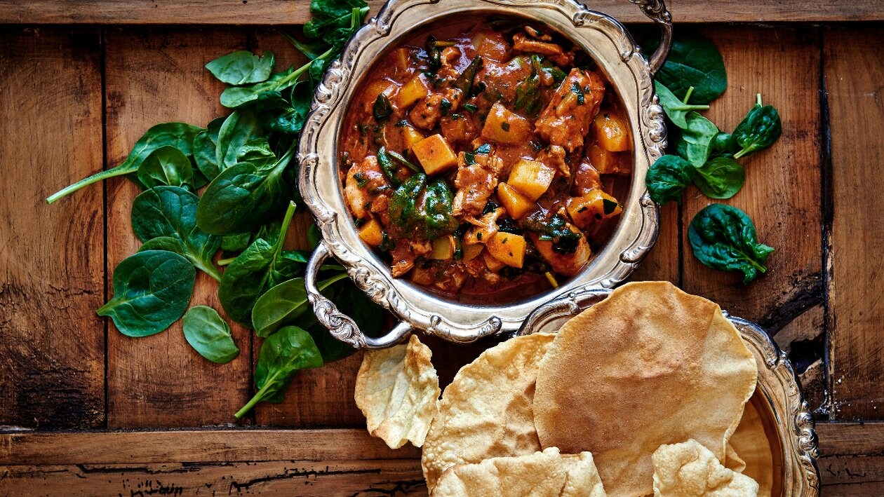Butter Chicken med potatis och spenat Butter Chicken med potatis och spenat