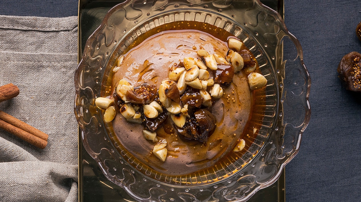 Chokladmousse med brända mandlar & fikon – Recept