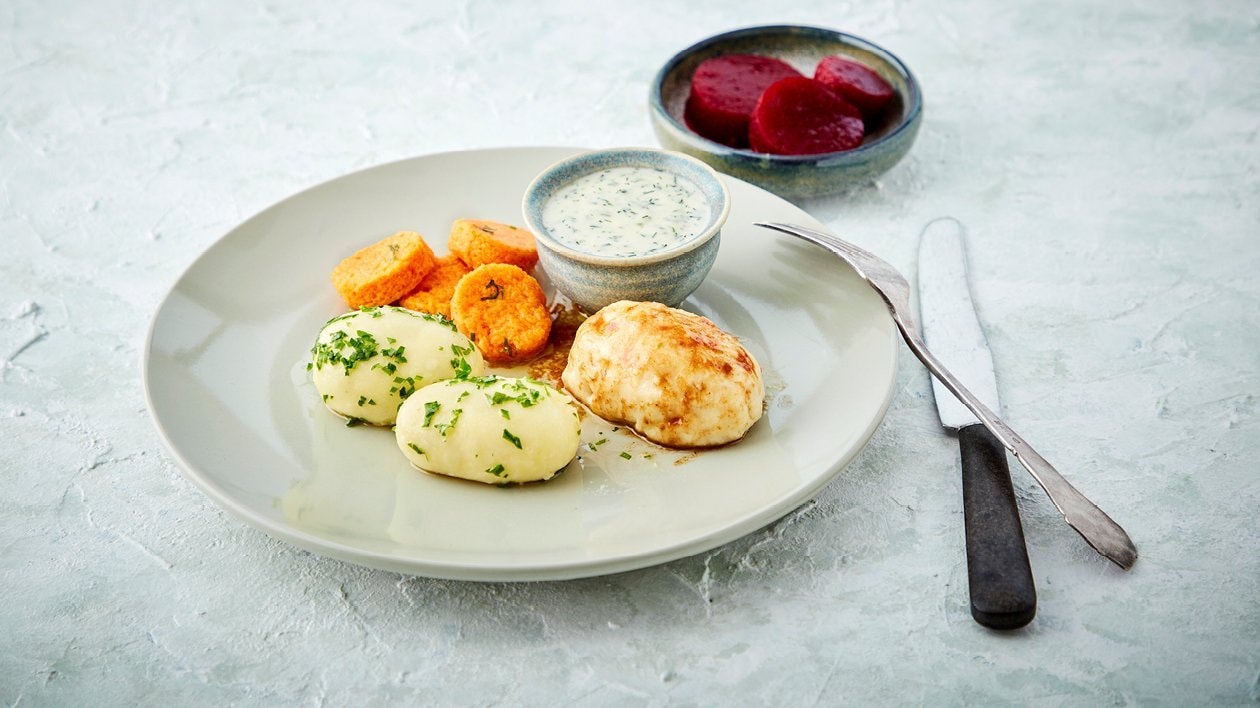 Fiskqueneller med potatis, gulbetor och dillkräm