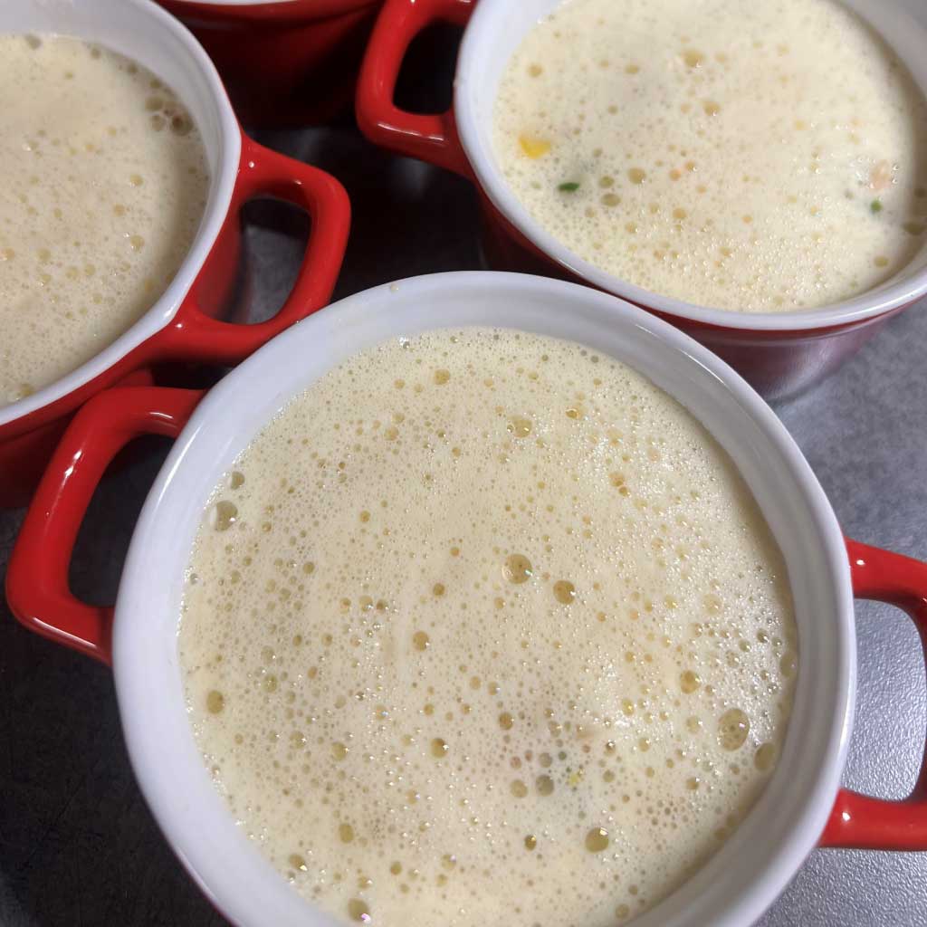 Skaldjurschowder med hummer, räkor och chili