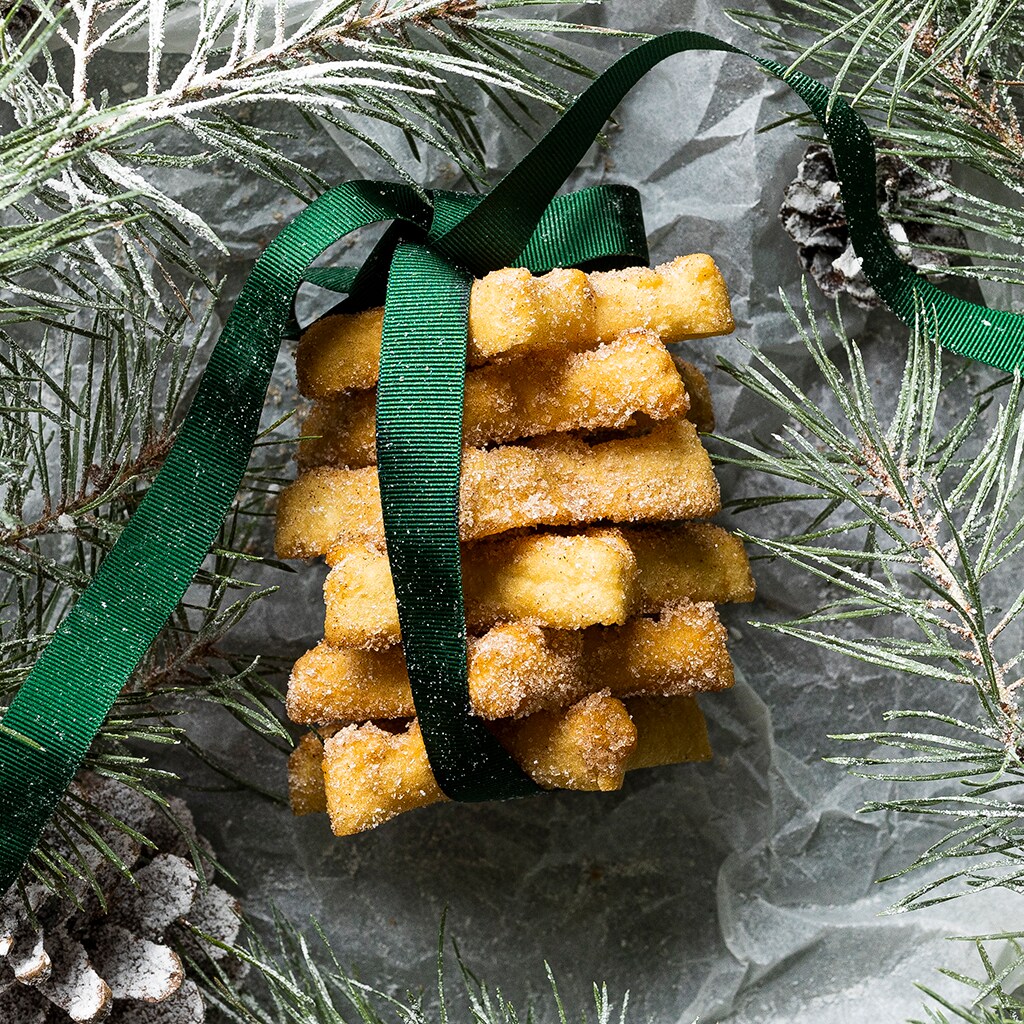 Nyfriterade struvor med kanelsocker Nyfriterade struvor med kanelsocker