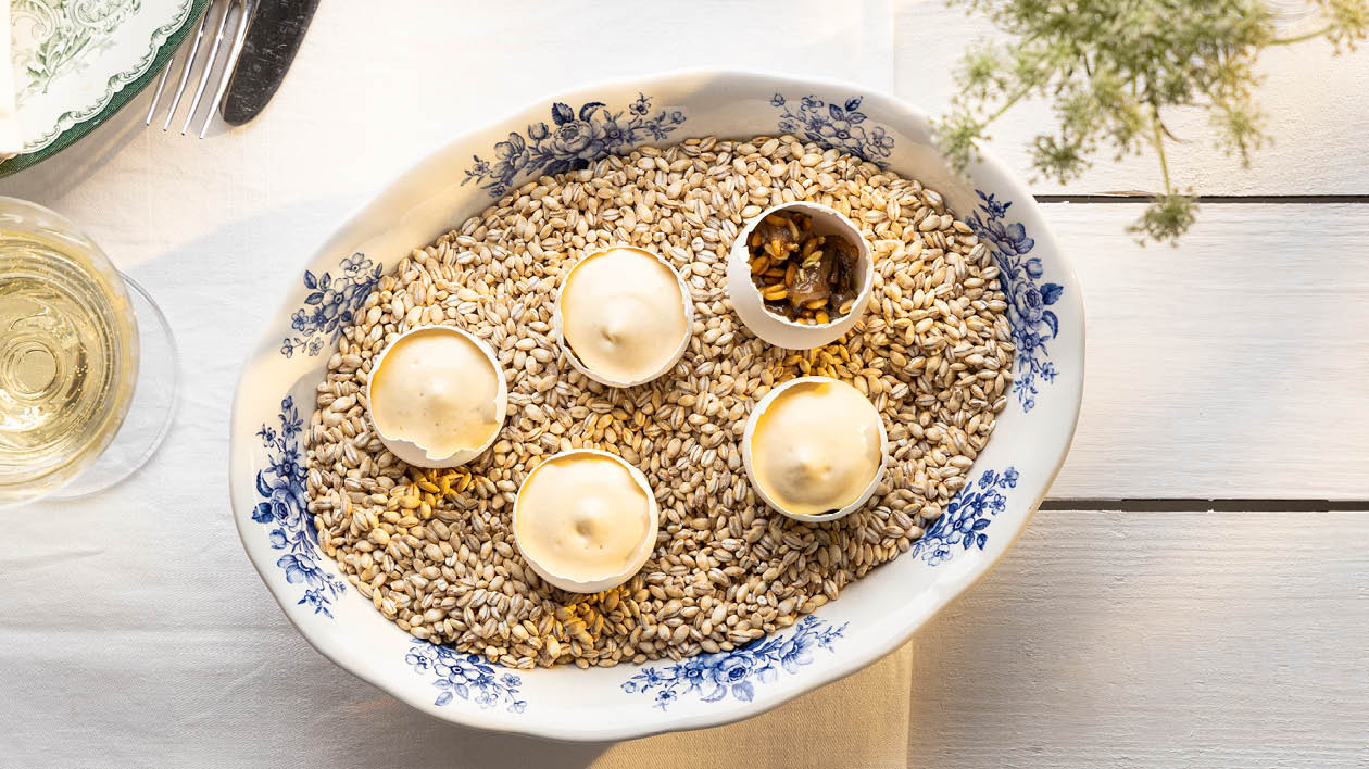 Lättrökt matjessill med skum på kyckling och lagrad ost – Recept