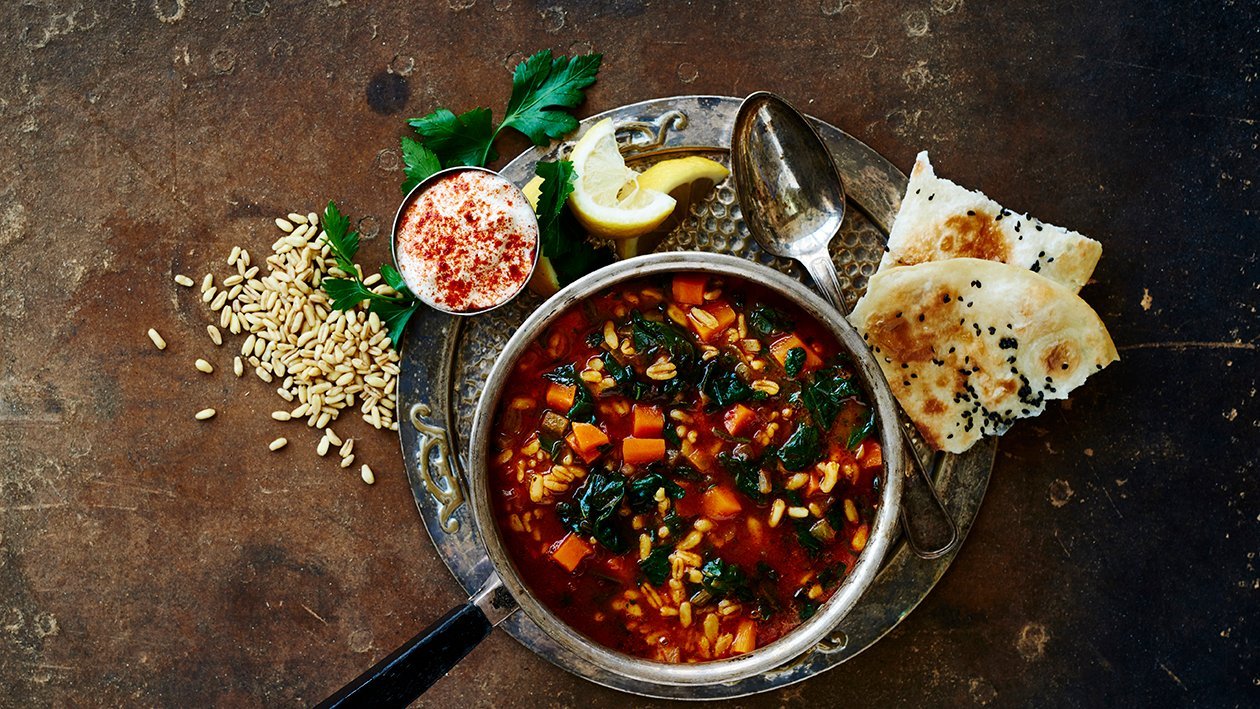 Spenat och matdinkel soppa med doft av mellanöstern – - Recept