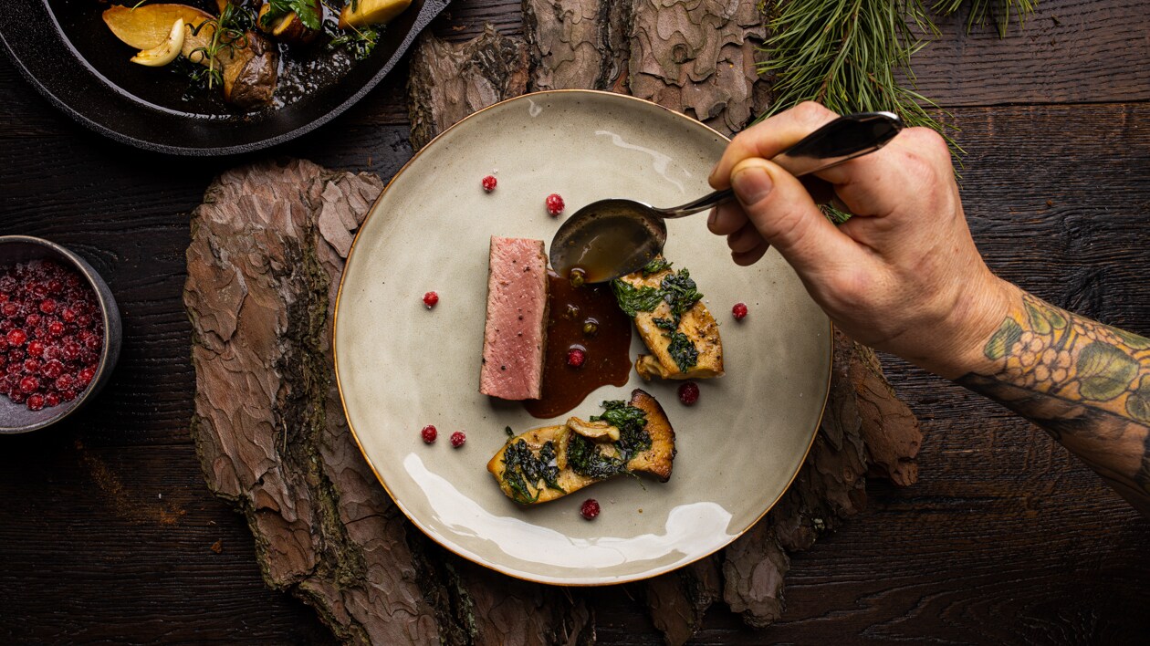 Viltsås med miso & enbär – - Recept Viltsås med miso & enbär – - Recept