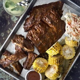 Coleslaw och grillad majs