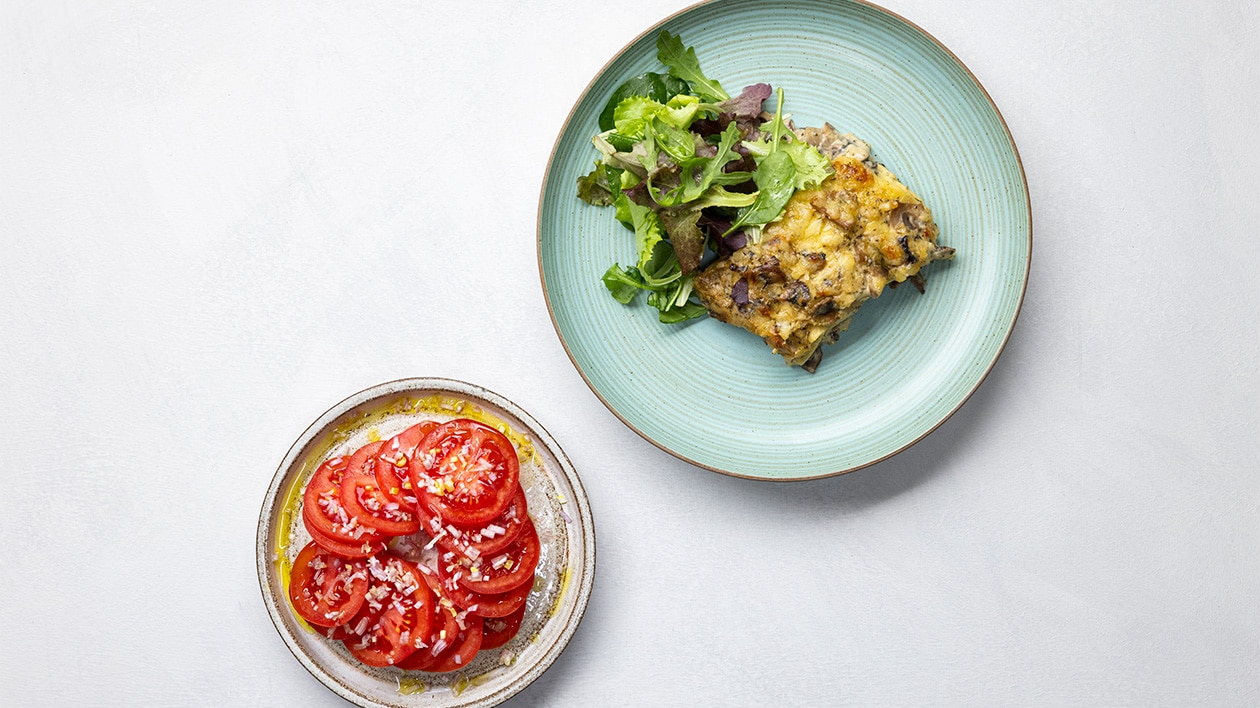 Svamplasagne med tomatsallad