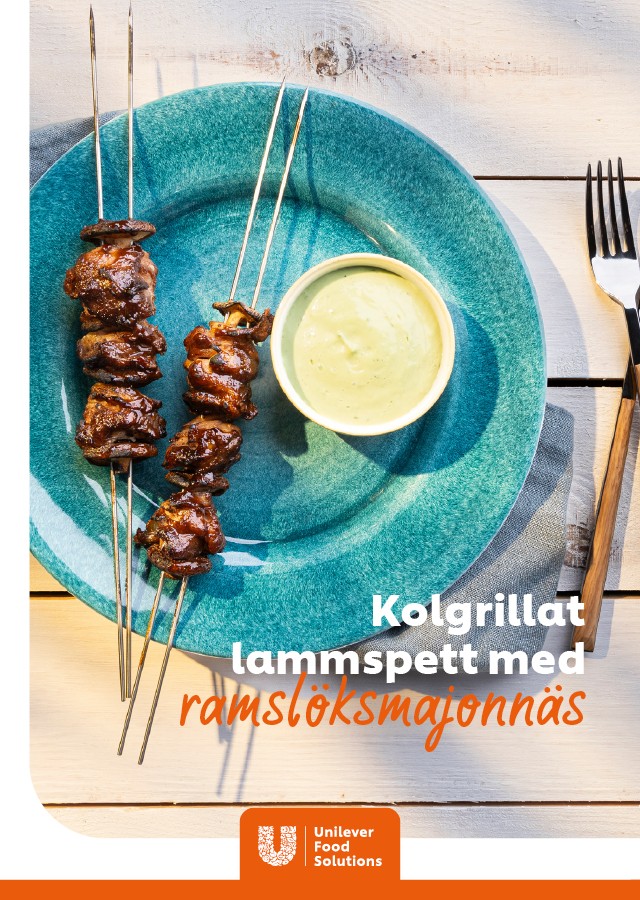 Kolgrillat lammspett med ramslöksmajonnäs Kolgrillat lammspett med ramslöksmajonnäs